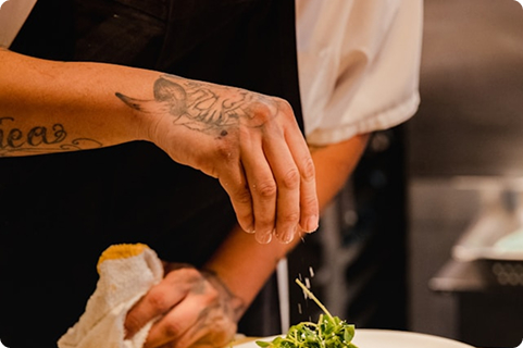 Fresco, leve e fácil. As 4 palavras que queremos num almoço de fim de semana.